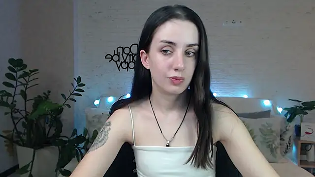 Snapshot of FranceskoJones chatting on 03.10.25 FranceskoJones online show from 03.10.25