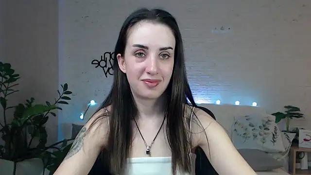 Snapshot of FranceskoJones chatting on 03.22.25 FranceskoJones online show from 03.22.25