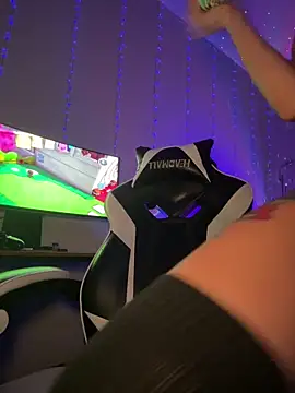 thebrattygoddess online show from 03.19.25