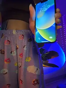 thebrattygoddess online show from 04.10.26