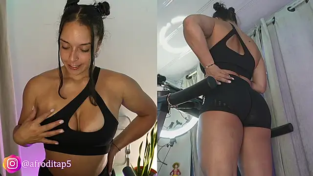 afroditaP  online show from 02.25.25