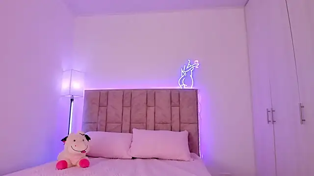 DannaTeen online show from 02.10.25