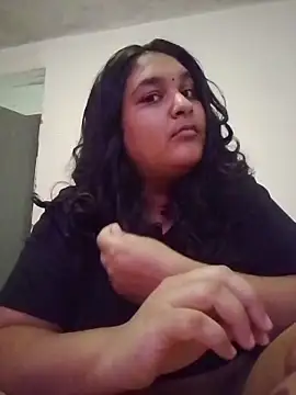 Snapshot of Indianbloom- chatting on 02.01.26 Indianbloom- online show from 02.01.26