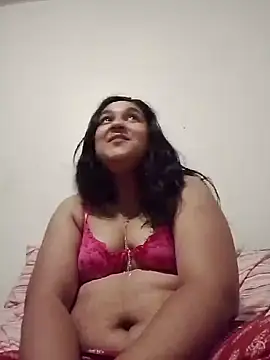 Snapshot of Indianbloom- chatting on 03.18.26 Indianbloom- online show from 03.18.26