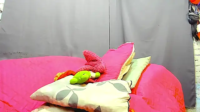 KataleyaCollins online show from 04.21.26