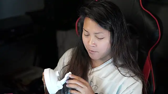 Snapshot of Bubbleliyah chatting on 12.17.24 Bubbleliyah online show from 12.17.24