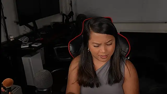 Snapshot of Bubbleliyah chatting on 03.13.25 Bubbleliyah online show from 03.13.25