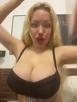 Snapshot of SofiaJoy chatting on 02.19.26 SofiaJoy online show from 02.19.26