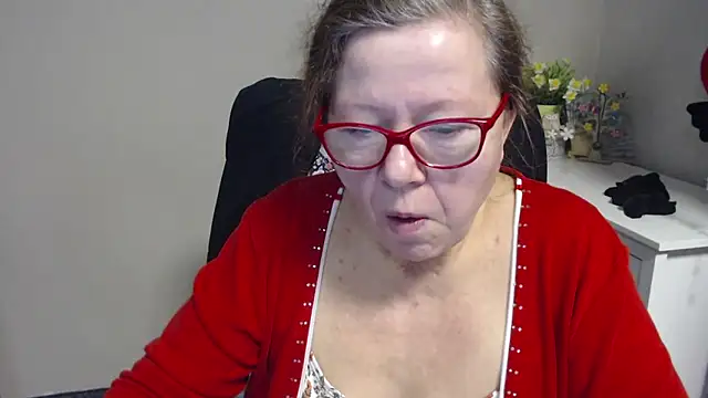 Adelewildx online show from 02.24.25