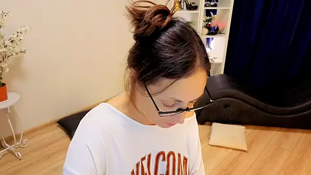 CaringSophie online show from 02.27.26