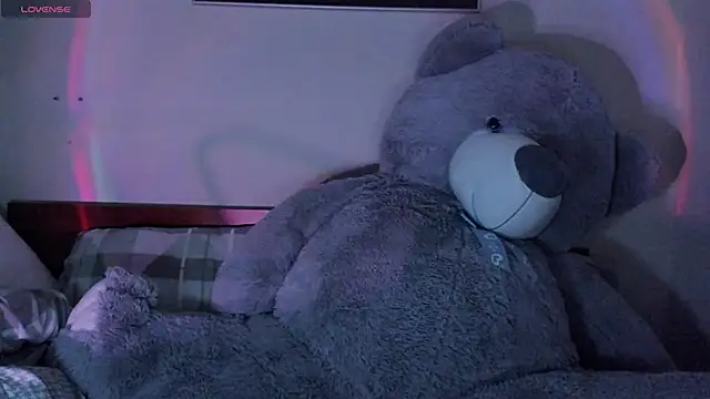 Snapshot of Eva_Shameless chatting on 12.06.24 Eva Shameless online show from 12.06.24