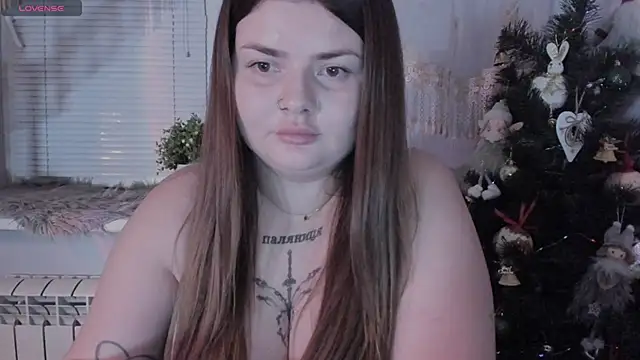 Snapshot of Eva_Shameless chatting on 12.24.24 Eva Shameless online show from 12.24.24