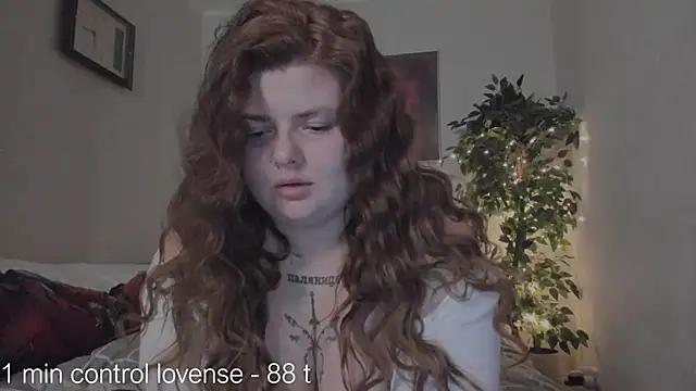 Snapshot of Eva_Shameless chatting on 02.17.25 Eva Shameless online show from 02.17.25