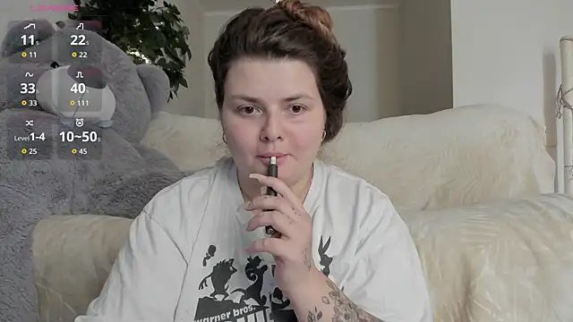 Snapshot of Eva_Shameless chatting on 09.24.25 Eva Shameless online show from 09.24.25