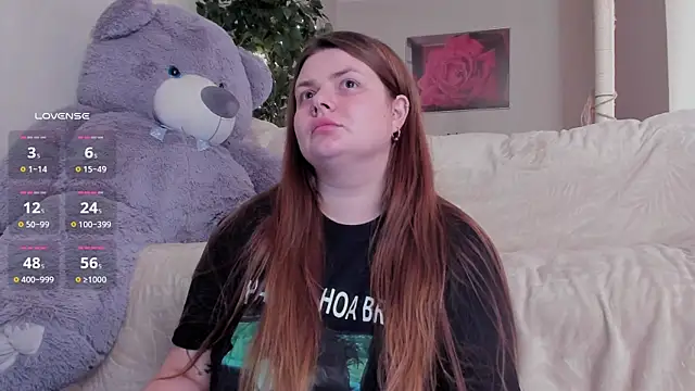 Snapshot of Eva_Shameless chatting on 10.04.25 Eva Shameless online show from 10.04.25