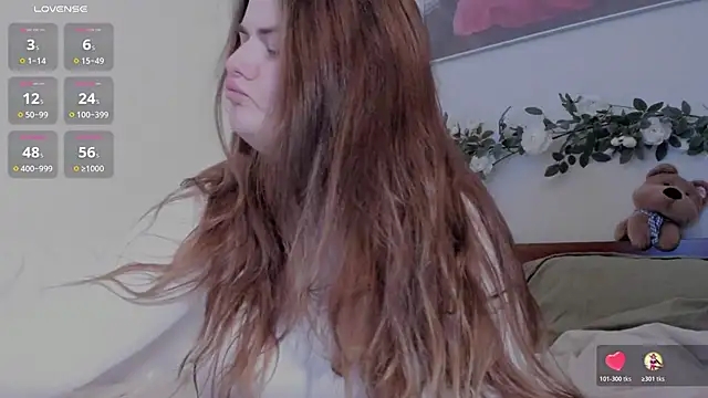 Snapshot of Eva_Shameless chatting on 10.24.25 Eva Shameless online show from 10.24.25