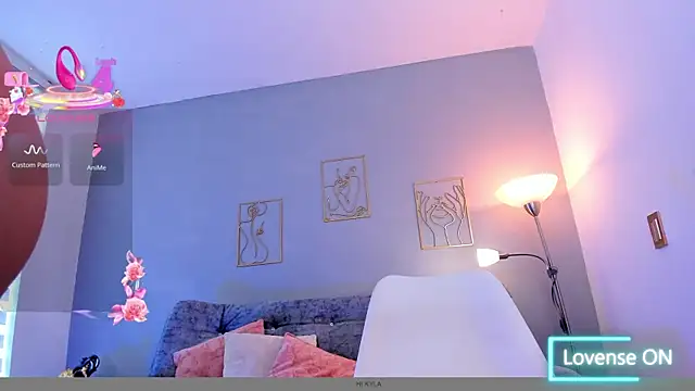 Snapshot of KylaMorrison chatting on 10.01.25 KylaMorrison online show from 10.01.25