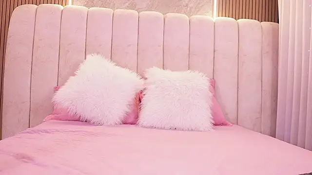 emyli sw  online show from 02.07.26