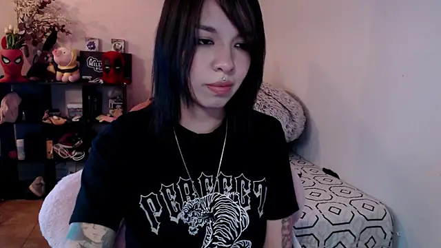 Snapshot of babyakem chatting on 09.13.25 babyakem online show from 09.13.25