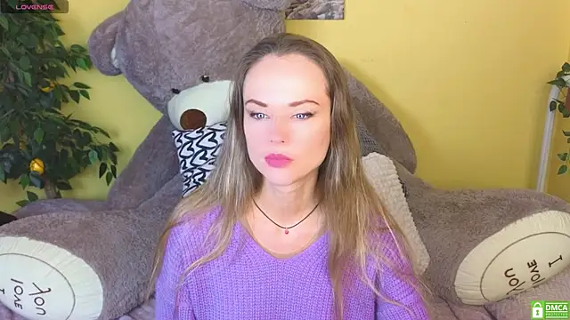 Snapshot of SuchArt_ chatting on 02.12.25 SuchArt online show from 02.12.25