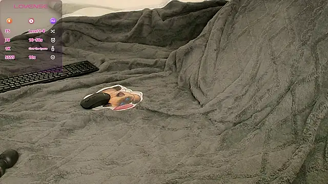 Snapshot of SuchArt_ chatting on 02.27.26 SuchArt online show from 02.27.26