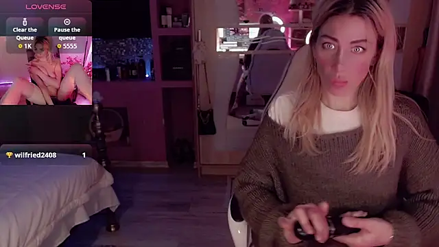 AnnieGOld  online show from 01.12.26