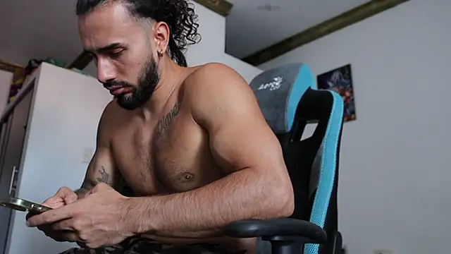 Snapshot of Baky_sexy chatting on 01.16.25 Baky sexy online show from 01.16.25