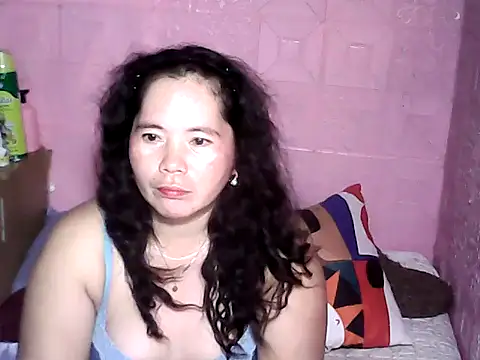 hotpusie 4u online show from 10.19.25