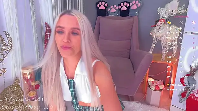 Snapshot of mikkixmeow chatting on 12.14.24 mikkixmeow online show from 12.14.24