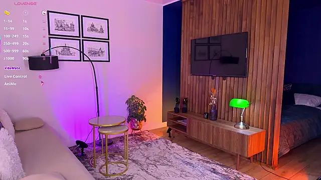 Snapshot of mikkixmeow chatting on 10.22.25 mikkixmeow online show from 10.22.25