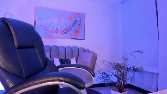 ZoePresleyX online show from 10.08.25