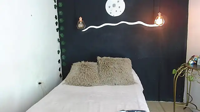 Snapshot of SexyKataShow chatting on 01.29.25 SexyKataShow online show from 01.29.25