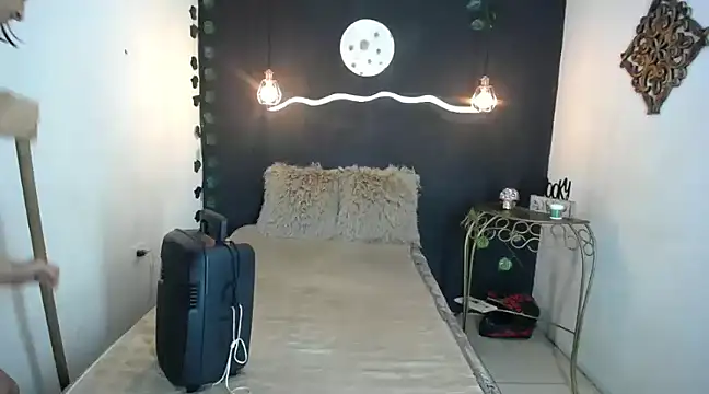 Snapshot of SexyKataShow chatting on 02.22.25 SexyKataShow online show from 02.22.25