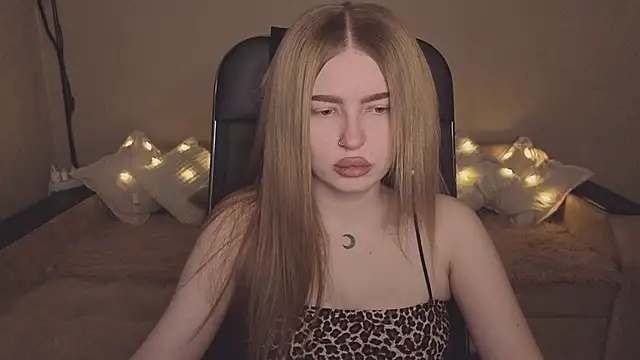 ViolettaLopez online show from 12.04.25