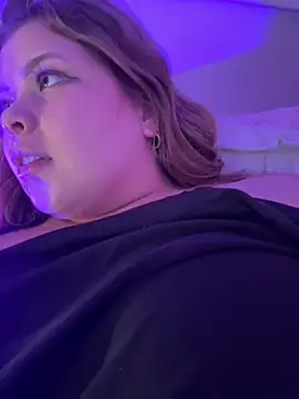 Snapshot of AshlyRouse chatting on 12.28.24 AshlyRouse online show from 12.28.24