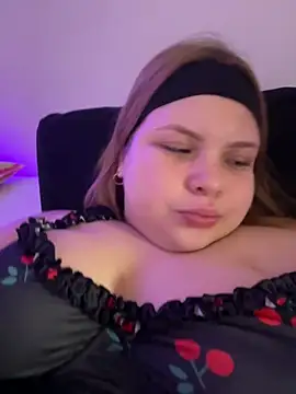 Snapshot of AshlyRouse chatting on 01.12.25 AshlyRouse online show from 01.12.25