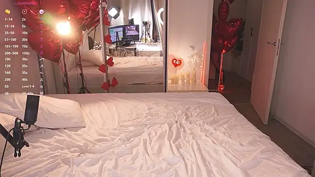 Ffoxyflame online show from 02.24.25