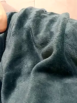 Snapshot of Krasav4ik4ik chatting on 12.21.24 Krasav4ik4ik online show from 12.21.24