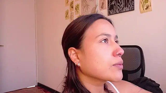 Snapshot of kinky_rider chatting on 02.25.26 kinky rider online show from 02.25.26