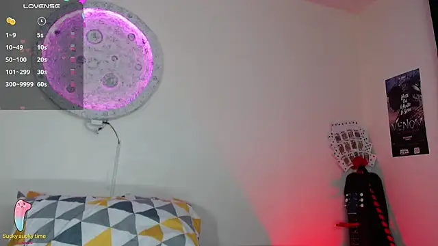 girl intense444 online show from 01.13.25