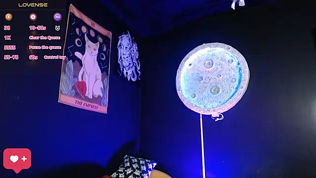 girl intense444 online show from 11.21.25