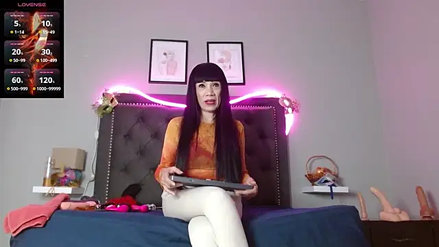 CharlotteLemke online show from 11.13.25