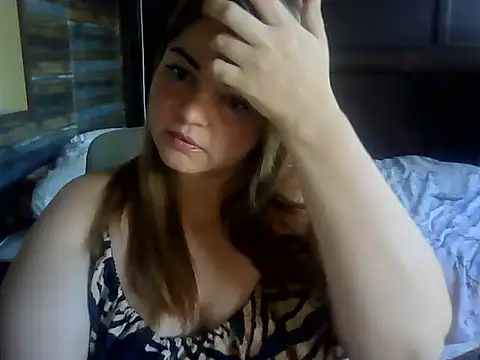 Snapshot of cute__cherry chatting on 07.04.26 cute cherry online show from 07.04.26