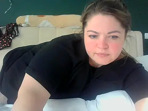 Snapshot of cute__cherry chatting on 07.28.26 cute cherry online show from 07.28.26