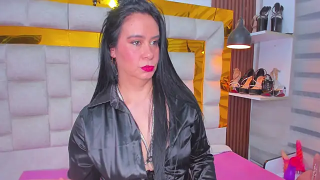 Snapshot of bigass_monic chatting on 09.29.25 bigass monic online show from 09.29.25