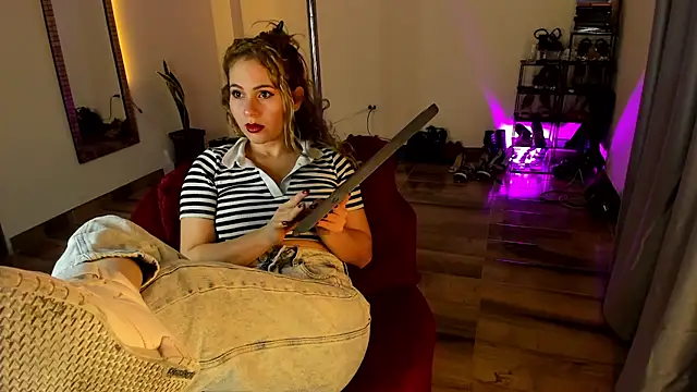 Cristina  Smith online show from 07.22.26
