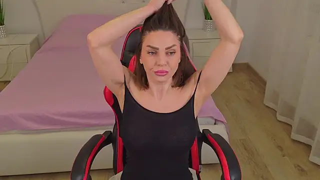 itsmekarina online show from 03.28.26