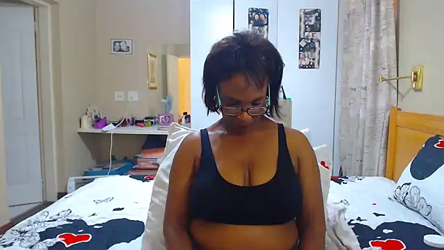 Snapshot of Hotgrannyx chatting on 03.06.25 Hotgrannyx online show from 03.06.25