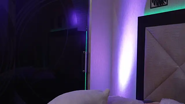 Snapshot of GirlGogo chatting on 02.02.25 GirlGogo online show from 02.02.25