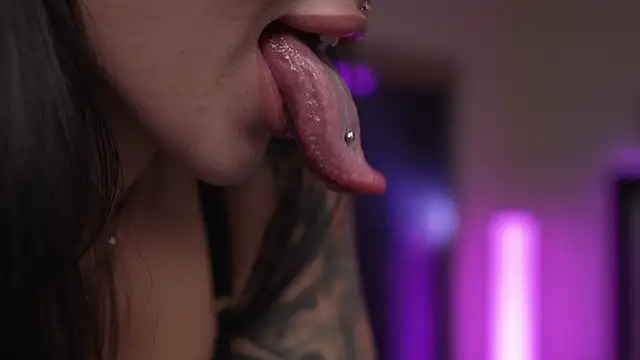 Snapshot of GirlGogo chatting on 09.25.25 GirlGogo online show from 09.25.25